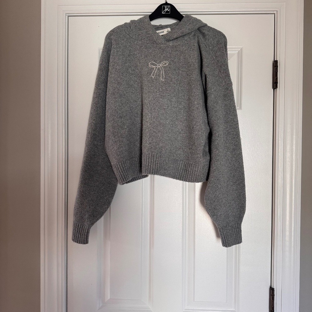 Bow  hooded sweater